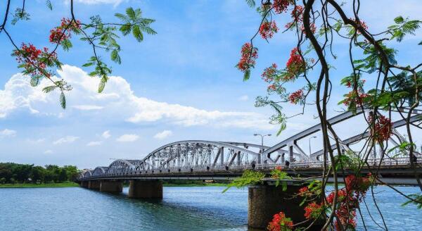 Day 5: HUE CITY TOUR (B/L) FULL DAY - hue-city-tour-bl-full-day-s2rEW8hj.jpg