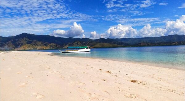 Day 3: RIUNG-FULL DAY EXPLORE 17 ISLANDS IN RIUNG MARINE PARK - riung-full-day-explore-17-islands-in-riung-marine-park-ikcyMz7r.jpg