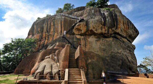 Day 2: Climbing to the Sky King’s Fortress - Negombo – Dambulla – Sigiriya (B) - climbing-to-the-sky-kings-fortress-negombo-dambulla-sigiriya-a0PENqDt.jpg