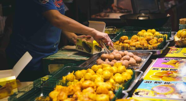 Day 5: Coastal Calm & Night Market Delights - coastal-calm-night-market-delights-xX6KT0wn.jpg
