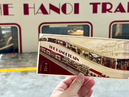 Vietnam Railway Launches "The Hanoi Train - Five Gates" for Tourists