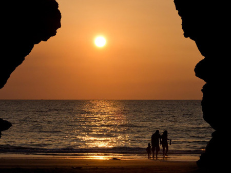 7 Days Pagoda Discovery and Beach Escape